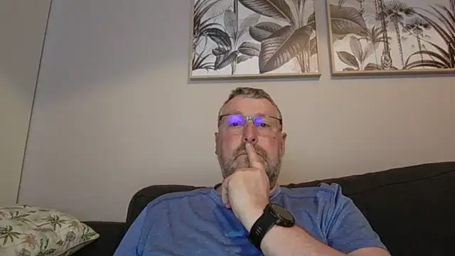 Snapshot of doudou310 chatting on March 15, 2026, 5:02 am doudou310 online show from March 15, 2026, 5:02 am