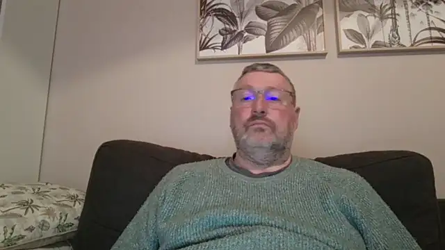 Snapshot of doudou310 chatting on March 16, 2026, 5:44 am doudou310 online show from March 16, 2026, 5:44 am