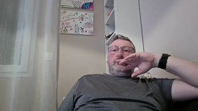 Snapshot of doudou310 chatting on March 25, 2026, 4:07 am doudou310 online show from March 25, 2026, 4:07 am