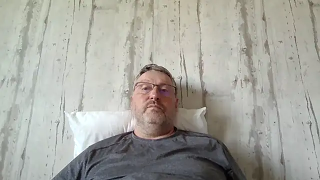 Snapshot of doudou310 chatting on April 4, 2026, 3:53 pm doudou310 online show from April 4, 2026, 3:53 pm