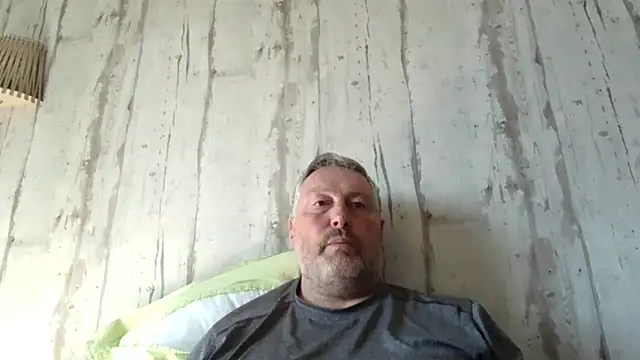 Snapshot of doudou310 chatting on April 8, 2026, 8:25 am doudou310 online show from April 8, 2026, 8:25 am