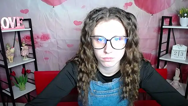 LilianaShine online show from February 24, 2026, 6:11 am