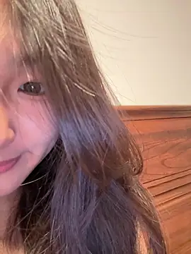 BeiBeiiiii online show from April 17, 2026, 4:26 am