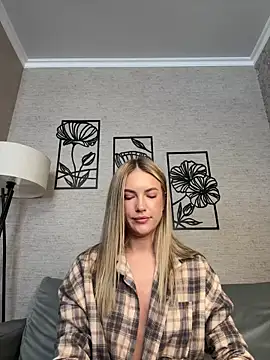 Snapshot of xXKelly_bonb0nXx chatting on June 14, 2026, 9:11 am xXKelly bonb0nXx online show from June 14, 2026, 9:11 am