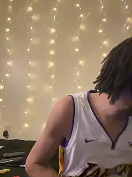 Snapshot of magic_man1085 chatting on February 7, 2026, 7:56 am magic man1085 online show from February 7, 2026, 7:56 am