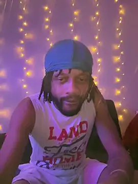 Snapshot of magic_man1085 chatting on February 11, 2026, 3:00 am magic man1085 online show from February 11, 2026, 3:00 am