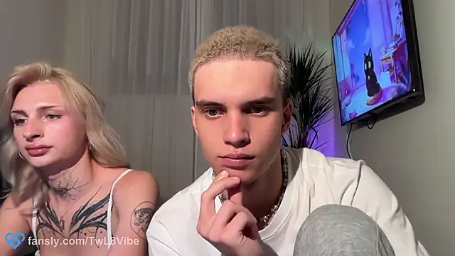 Snapshot of twl8vibe chatting on February 6, 2026, 8:56 pm twl8vibe online show from February 6, 2026, 8:56 pm