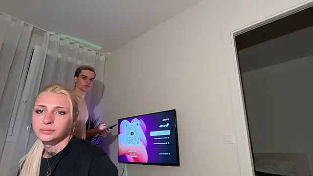 Snapshot of twl8vibe chatting on February 18, 2026, 10:50 pm twl8vibe online show from February 18, 2026, 10:50 pm