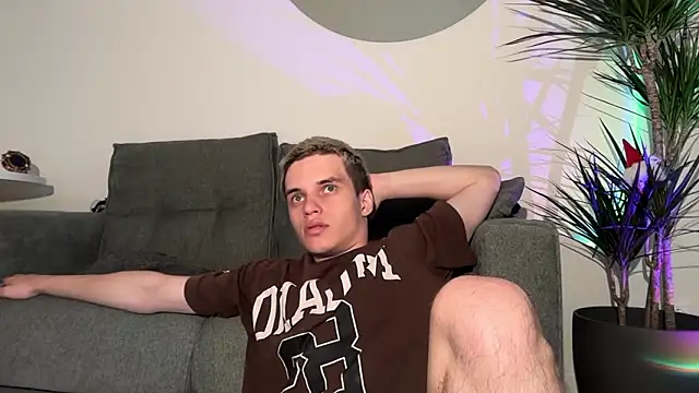 Snapshot of twl8vibe chatting on February 28, 2026, 3:24 pm twl8vibe online show from February 28, 2026, 3:24 pm