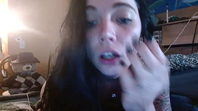 ahungkittykat online show from March 9, 2026, 2:43 pm