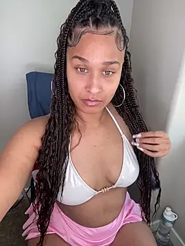 Snapshot of Jamalyce chatting on February 28, 2026, 6:20 pm Jamalyce online show from February 28, 2026, 6:20 pm