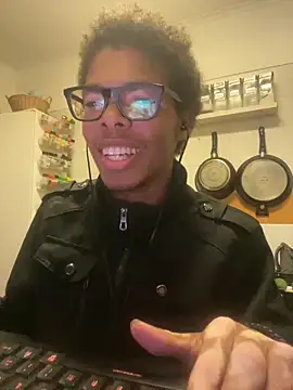 ELPikaPreta online show from February 13, 2026, 3:57 am