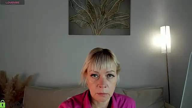 Ann Annise online show from May 17, 2026, 1:14 am