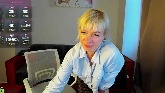 Snapshot of Ann_Annise chatting on June 12, 2026, 1:15 am Ann Annise online show from June 12, 2026, 1:15 am