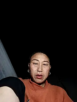 Snapshot of Ami-su chatting on February 16, 2026, 10:06 pm Ami-su online show from February 16, 2026, 10:06 pm