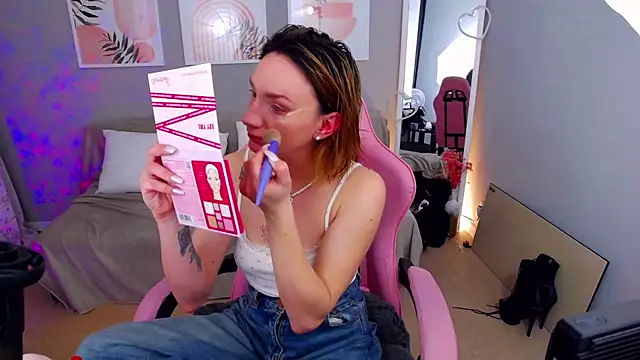 PollyRoseX online show from April 10, 2026, 5:17 pm