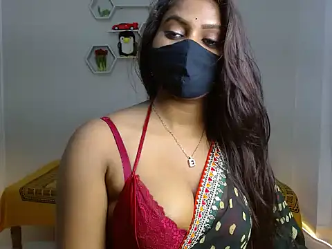 Hotginni4 online show from June 15, 2026, 4:20 pm