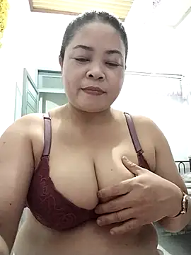 Snapshot of Baby-bigtits2026 chatting on March 23, 2026, 12:20 pm Baby-bigtits2026 online show from March 23, 2026, 12:20 pm