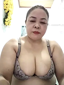 Snapshot of Baby-bigtits2026 chatting on May 12, 2026, 10:01 am Baby-bigtits2026 online show from May 12, 2026, 10:01 am