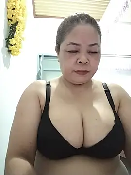 Snapshot of Baby-bigtits2026 chatting on July 21, 2026, 10:39 am Baby-bigtits2026 online show from July 21, 2026, 10:39 am