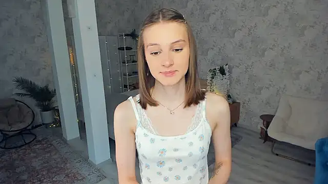 LianneBynon online show from February 28, 2026, 8:26 am