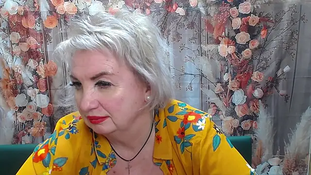 Snapshot of RenataDaster chatting on March 8, 2026, 2:15 am RenataDaster online show from March 8, 2026, 2:15 am