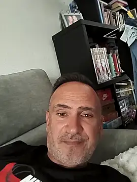 bobo672 online show from April 13, 2026, 12:10 pm