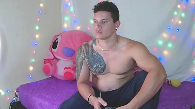 Snapshot of Eternalfuego chatting on February 10, 2026, 5:33 am Eternalfuego online show from February 10, 2026, 5:33 am