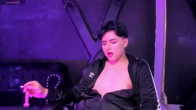 Snapshot of noahWolff_ chatting on February 5, 2026, 5:12 am noahWolff online show from February 5, 2026, 5:12 am