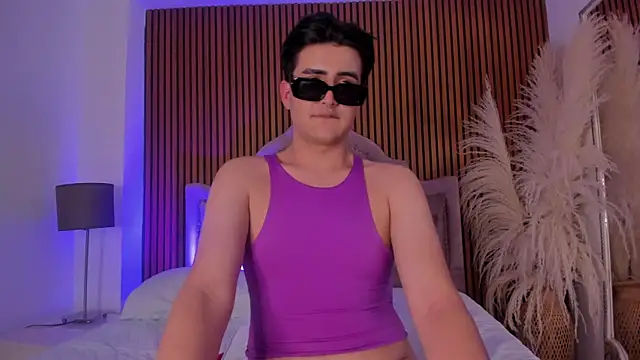 Snapshot of noahWolff_ chatting on February 15, 2026, 7:51 am noahWolff online show from February 15, 2026, 7:51 am