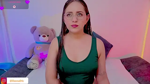 Snapshot of DannaCouper_ chatting on May 9, 2026, 11:15 am DannaCouper online show from May 9, 2026, 11:15 am