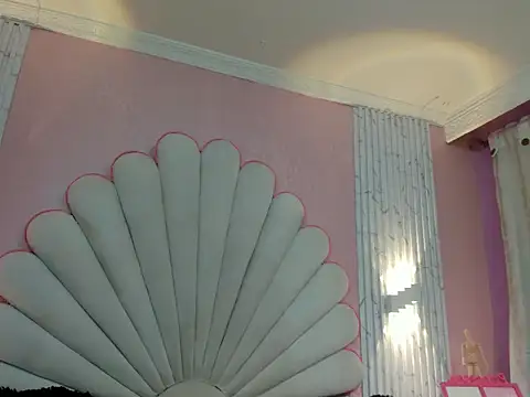 Kateemos online show from February 13, 2026, 1:40 pm