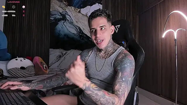 trisstann  online show from March 17, 2026, 4:43 pm