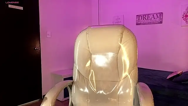 Sweet bellaa  online show from February 21, 2026, 4:02 am