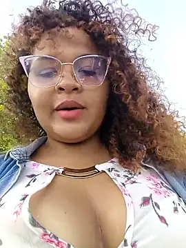 Snapshot of AdinaSkaly chatting on February 27, 2026, 9:48 pm AdinaSkaly online show from February 27, 2026, 9:48 pm