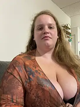 Snapshot of bbq-queen chatting on July 13, 2026, 12:13 am bbq-queen online show from July 13, 2026, 12:13 am