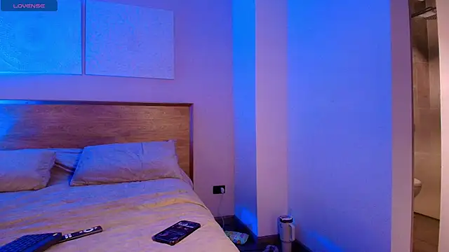Snapshot of Lilylane_ chatting on May 5, 2026, 6:10 am Lilylane online show from May 5, 2026, 6:10 am