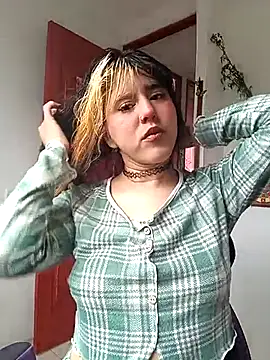 Snapshot of la_venuss chatting on February 21, 2026, 2:29 pm la venuss online show from February 21, 2026, 2:29 pm