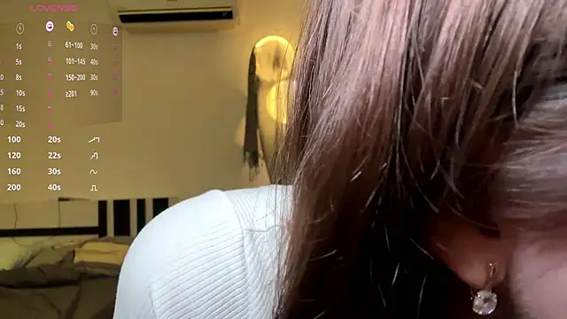 MauritaSpueler online show from April 18, 2026, 9:37 pm