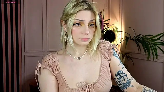 AvaSun online show from February 24, 2026, 10:41 pm