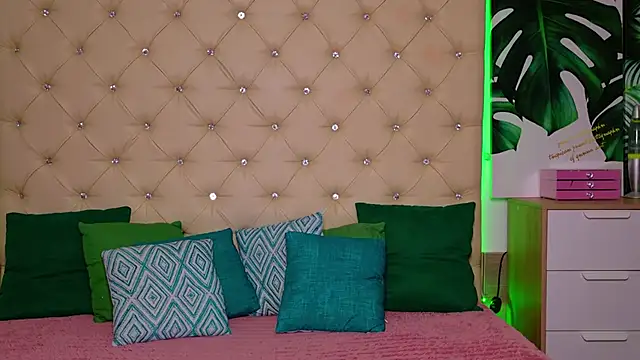 AwaMax online show from March 26, 2026, 5:35 am