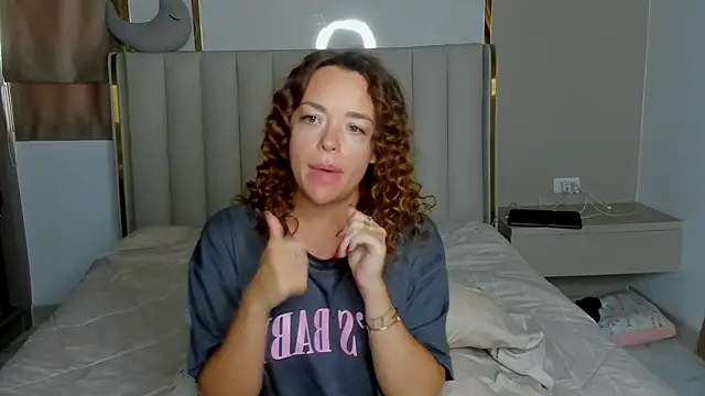 stellaa quenn online show from April 14, 2026, 12:05 am