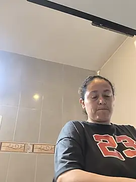 Snapshot of _luisaeliza_ chatting on July 8, 2026, 4:55 pm luisaeliza online show from July 8, 2026, 4:55 pm
