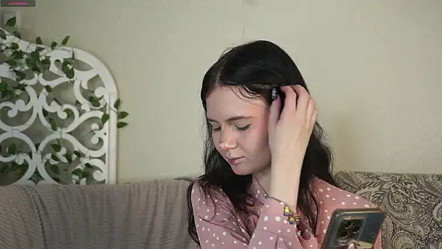 Glow hollow online show from February 14, 2026, 3:47 am