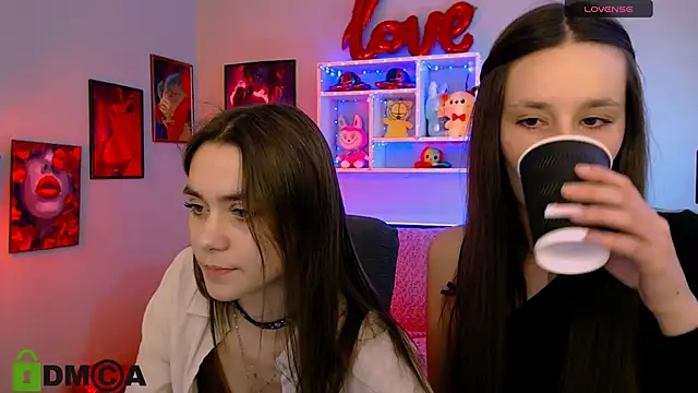 laurenmurrr online show from March 13, 2026, 10:22 am