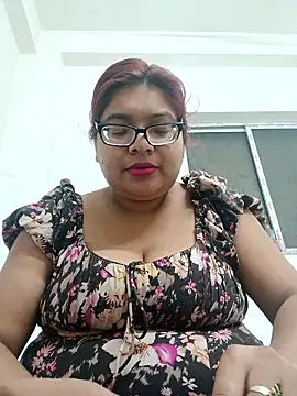 Snapshot of Elie_Hallway chatting on February 5, 2026, 8:02 pm Elie Hallway online show from February 5, 2026, 8:02 pm