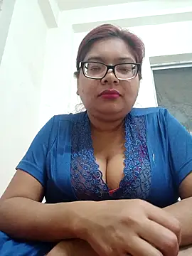 Snapshot of Elie_Hallway chatting on February 7, 2026, 6:55 pm Elie Hallway online show from February 7, 2026, 6:55 pm