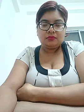 Snapshot of Elie_Hallway chatting on February 23, 2026, 11:46 pm Elie Hallway online show from February 23, 2026, 11:46 pm