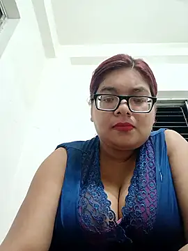 Snapshot of Elie_Hallway chatting on June 12, 2026, 6:40 pm Elie Hallway online show from June 12, 2026, 6:40 pm