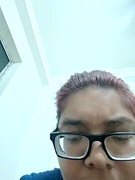 Snapshot of Elie_Hallway chatting on June 13, 2026, 6:28 pm Elie Hallway online show from June 13, 2026, 6:28 pm